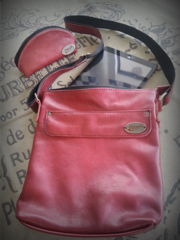 Bespoke Leather Bag - "zippy style" {Vintage Red}