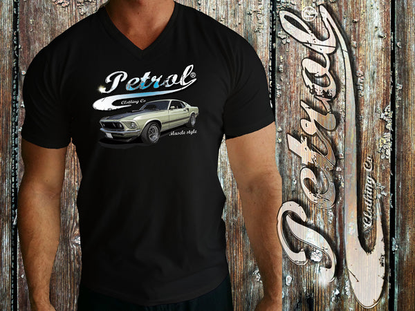 Mustang in vintage green V-Neck T {unisex}